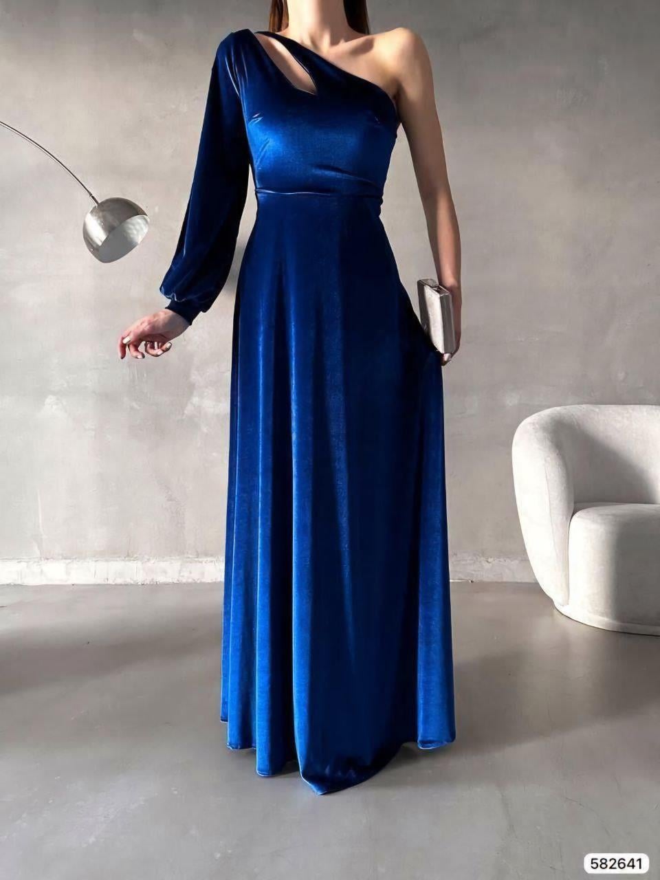 582641 SAKS