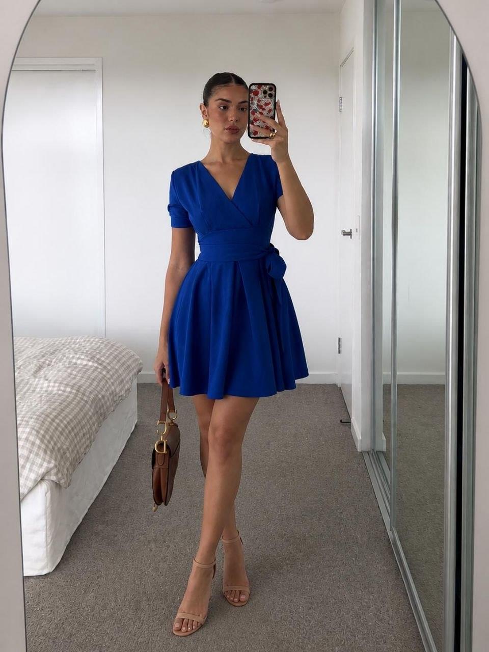 Saks V Yaka Kuşaklı Mini Elbise 582871