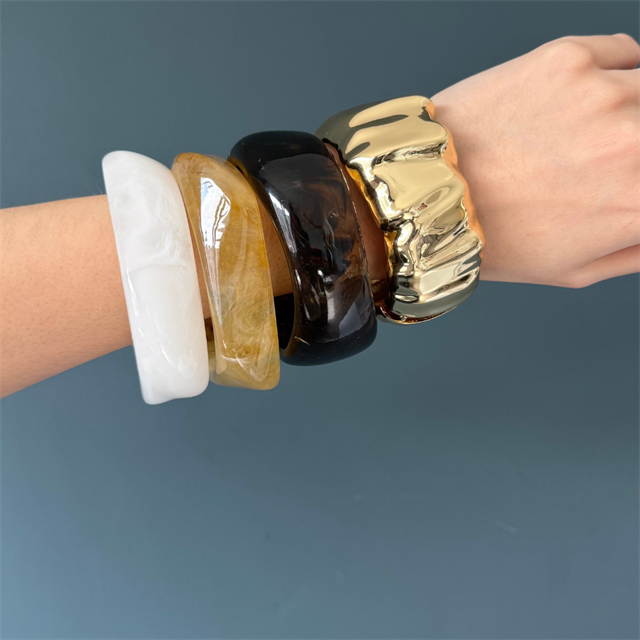 Bolden Bangles