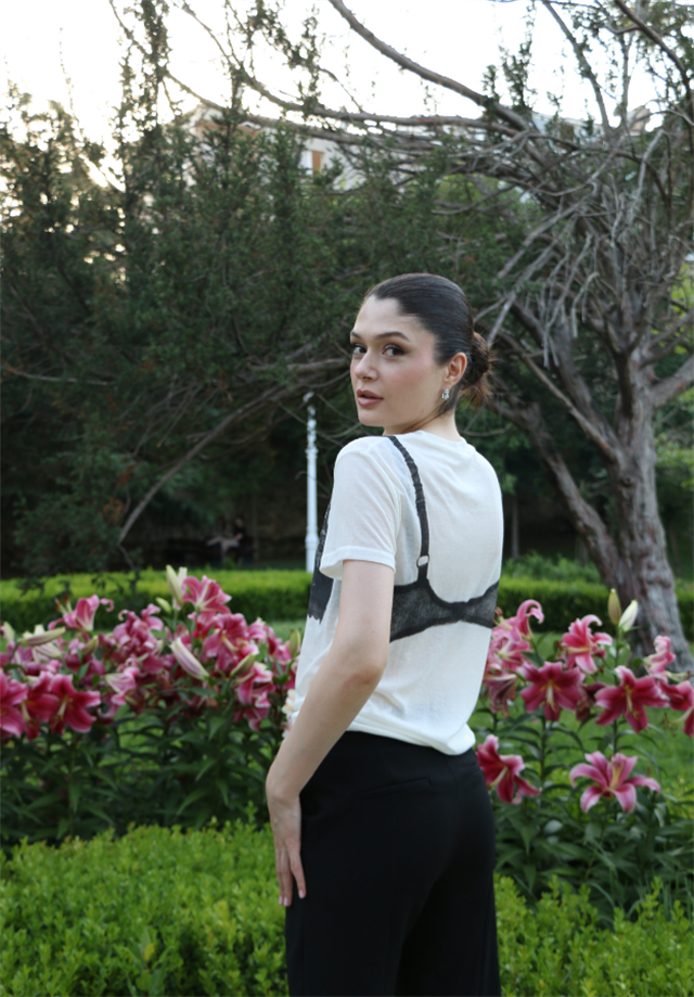 Larissa T-shirt