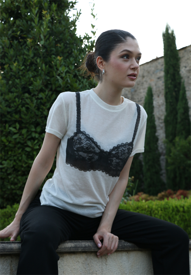 Larissa T-shirt