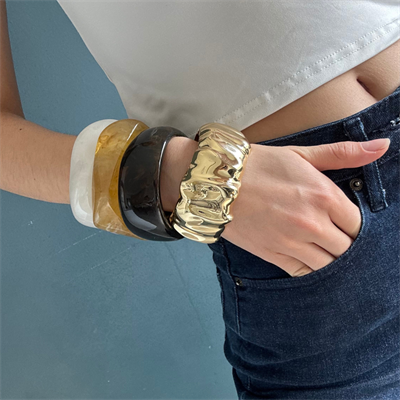 Bolden Bangles