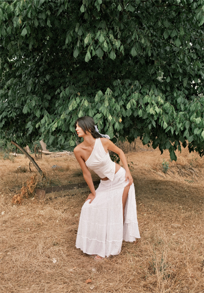 Reina Crop