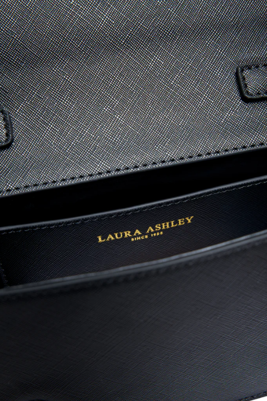 Laura Ashley Kapaklı Omuz ve Çapraz Çantası