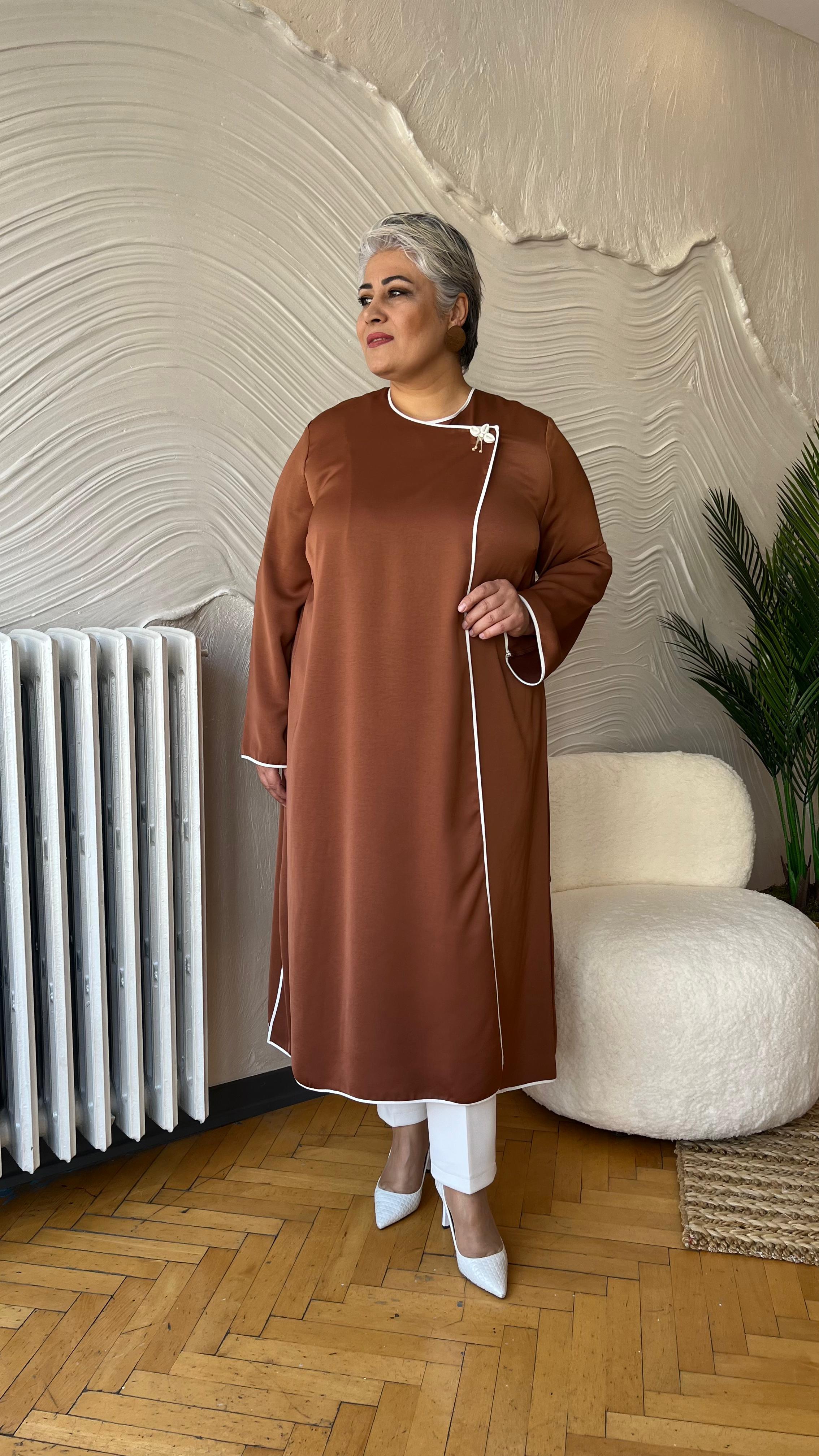 Selma Büyük Beden Anvelop Klasik Kap