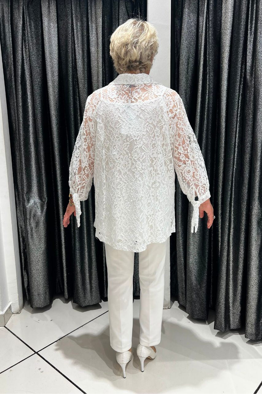 Selma Büyük Beden Askılı İçlikli Beyaz Güpür Ceket