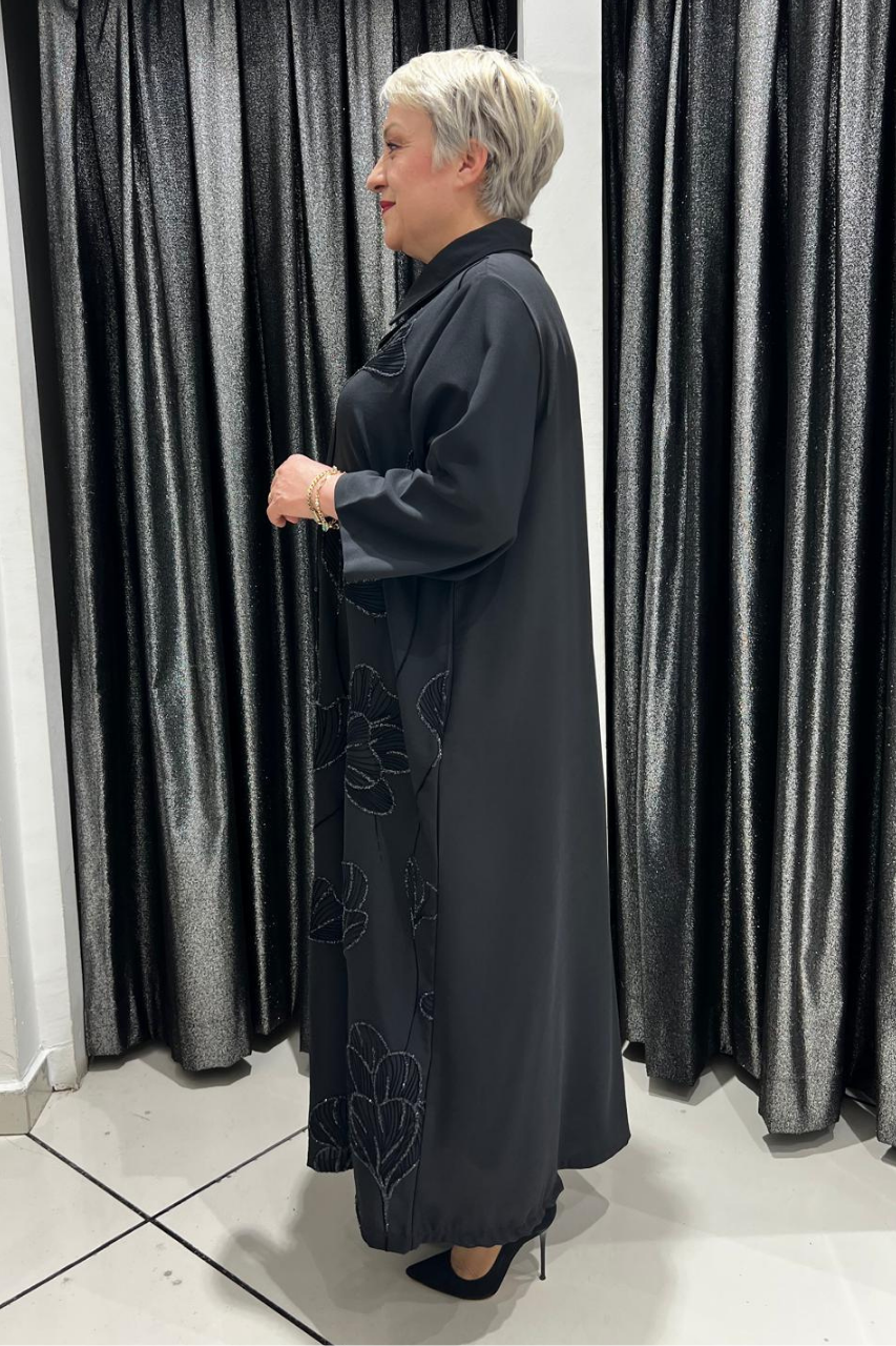 Selma Büyük Beden Çiçek Desenli Siyah Düğmeli Elbise