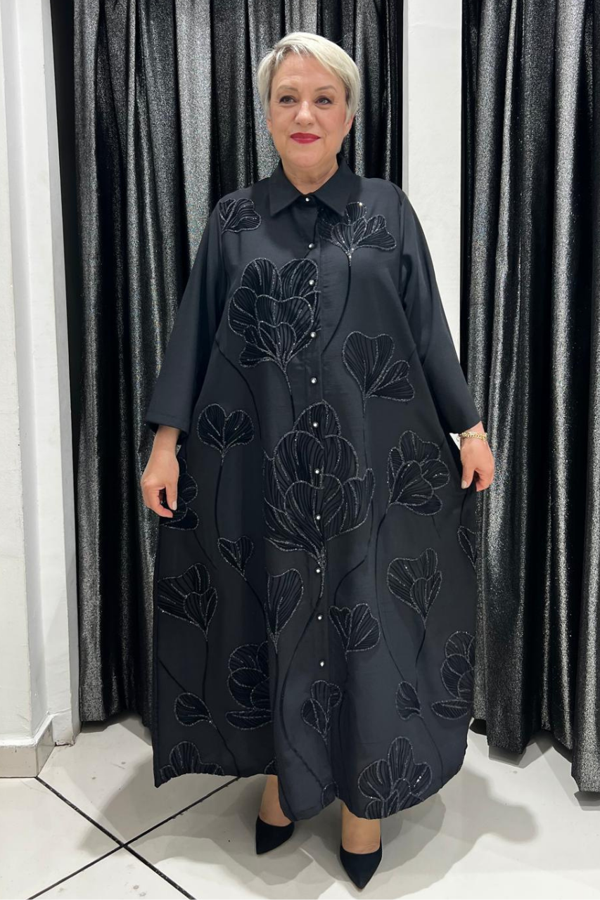 Selma Büyük Beden Çiçek Desenli Siyah Düğmeli Elbise