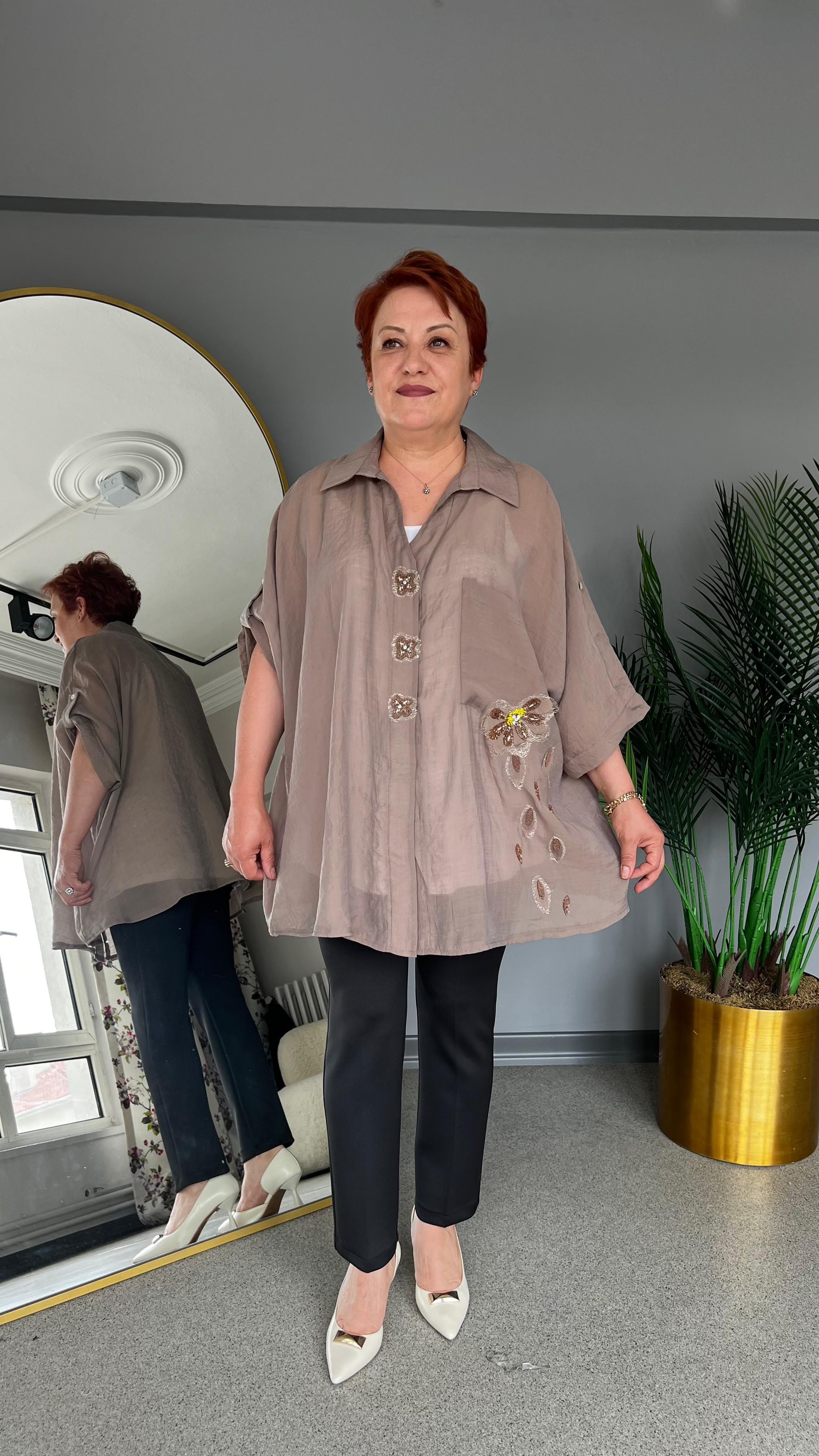 Selma Büyük Beden Çiçek Desenli Tasarım Gömlek