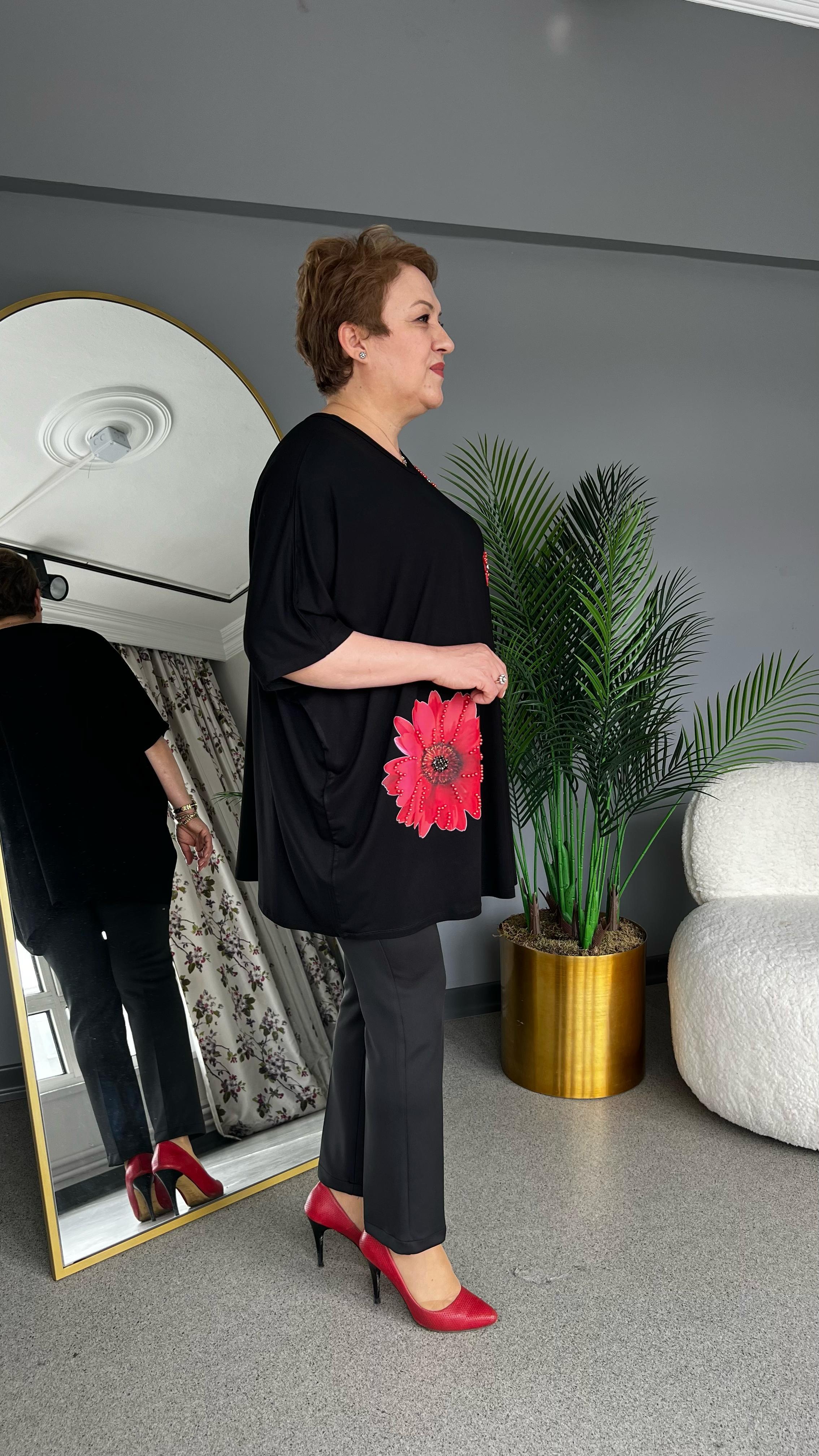 Selma Büyük Beden Çiçek Detaylı Bluz