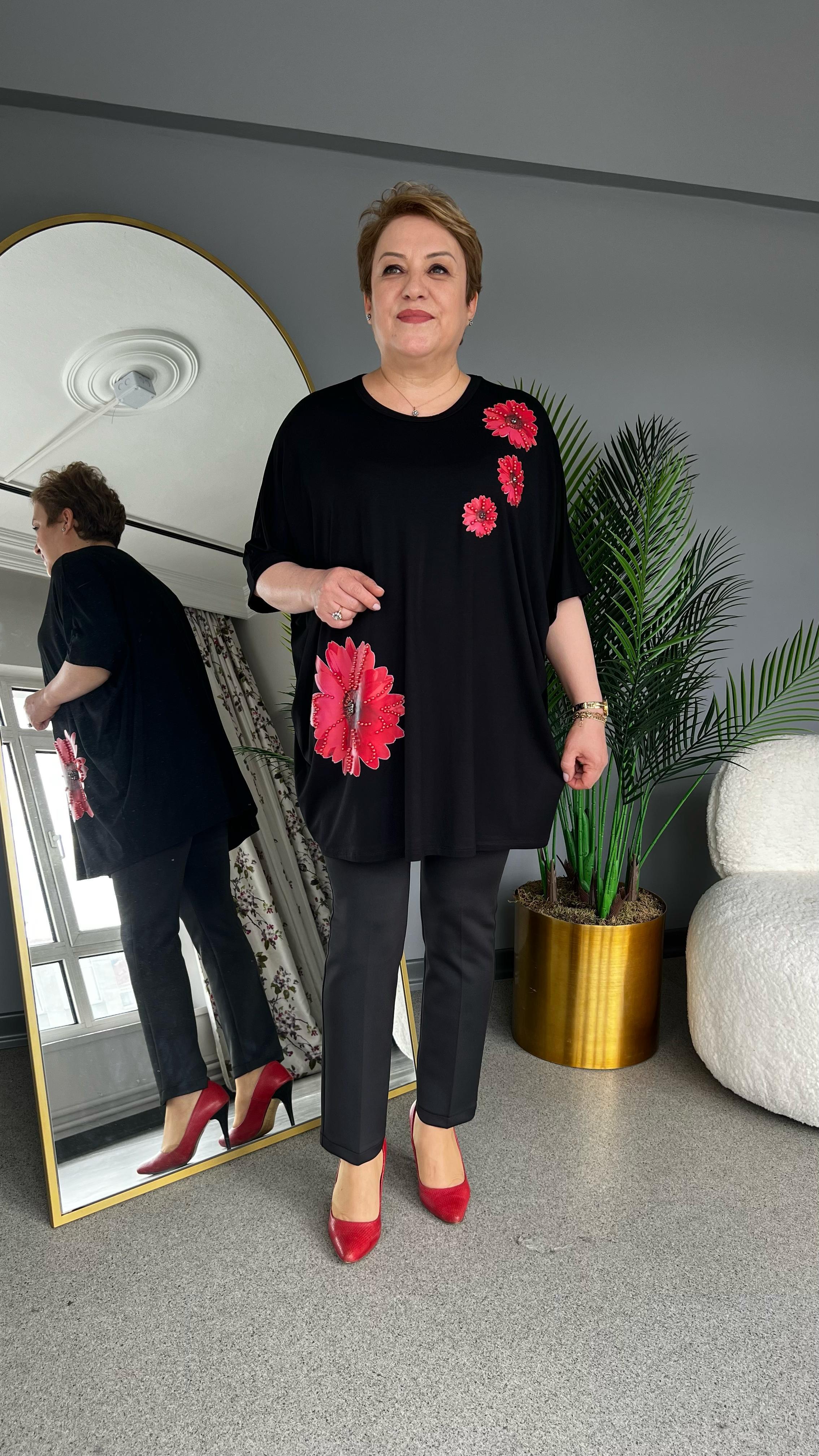 Selma Büyük Beden Çiçek Detaylı Bluz