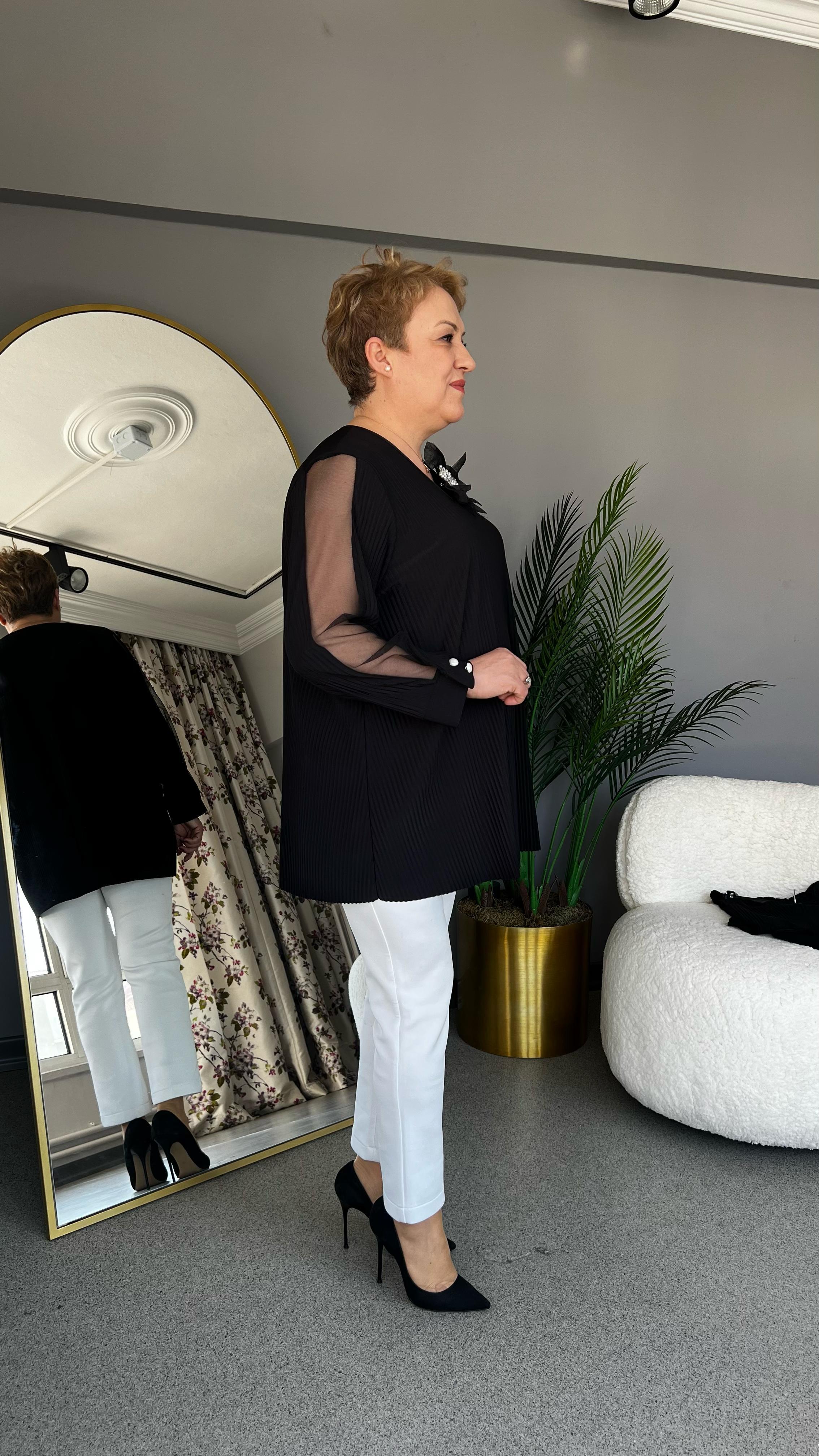 Selma Büyük Beden Çiçek İşlemeli Bluz