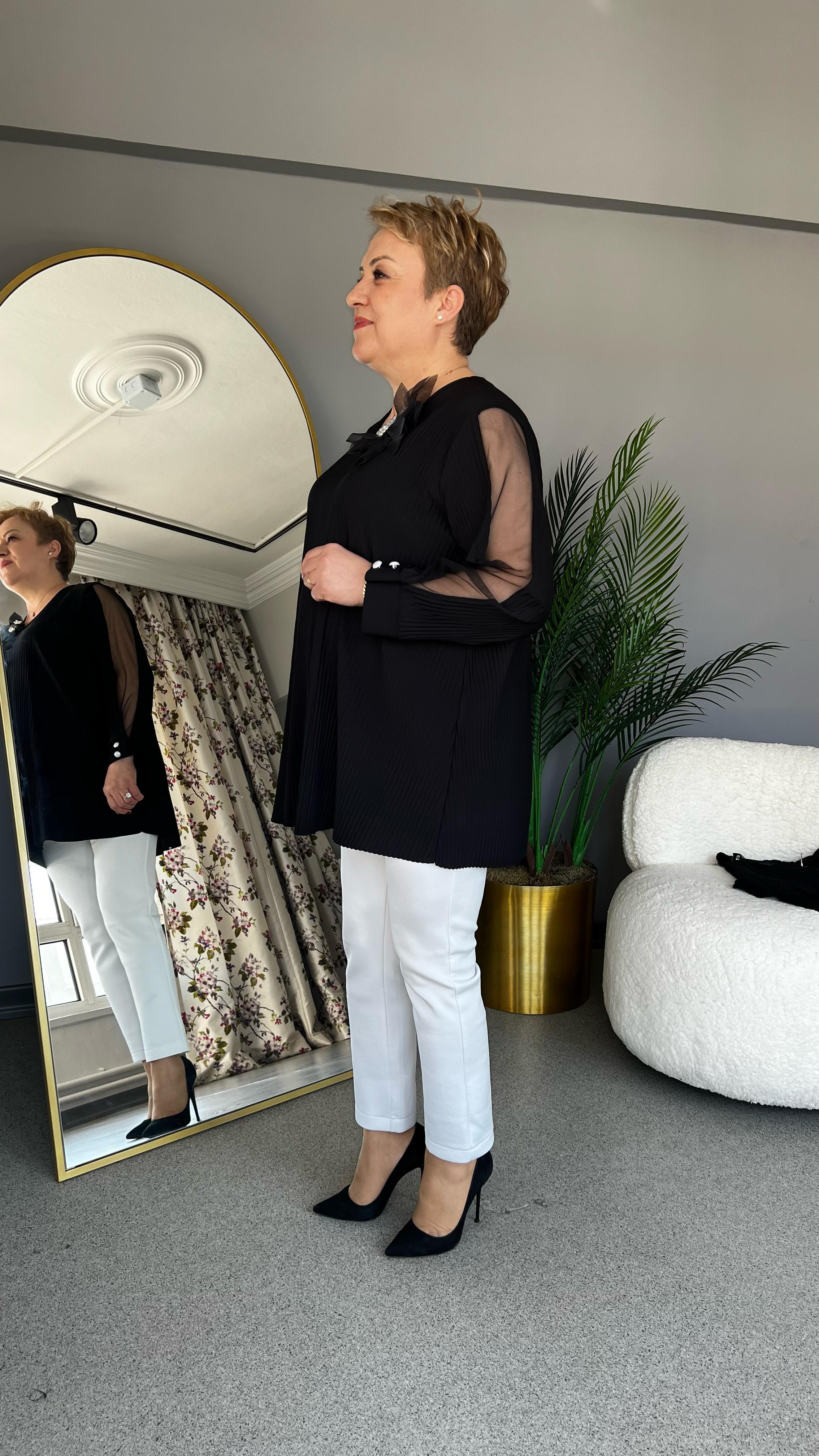 Selma Büyük Beden Çiçek İşlemeli Bluz