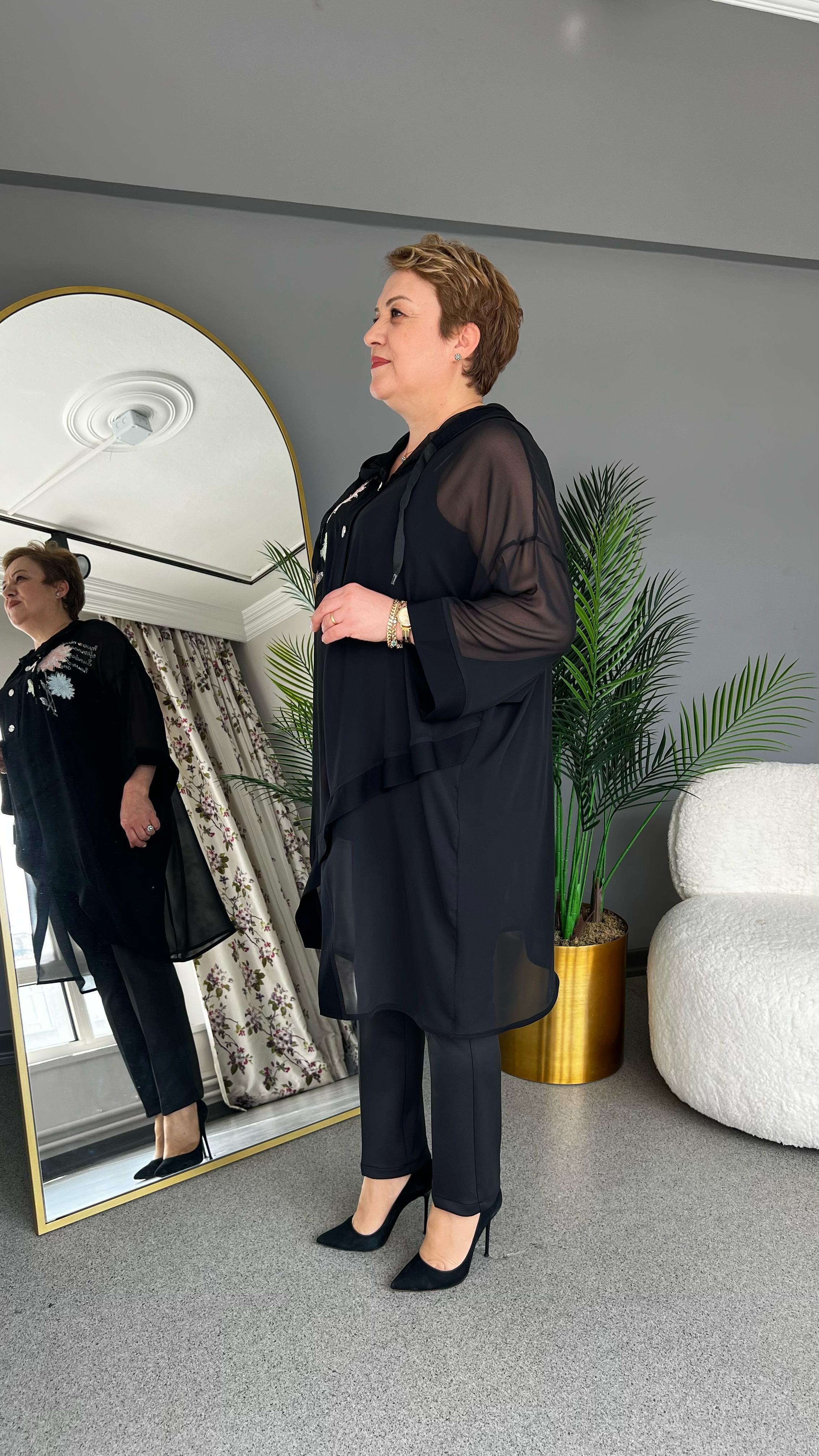 Selma Büyük Beden Çiçek İşlemeli Şifon Tunik