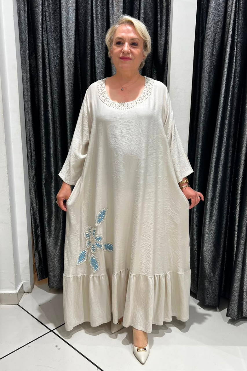 Selma Büyük Beden Çiçek Motifli Taş Detaylı Rahat Kesim Elbise