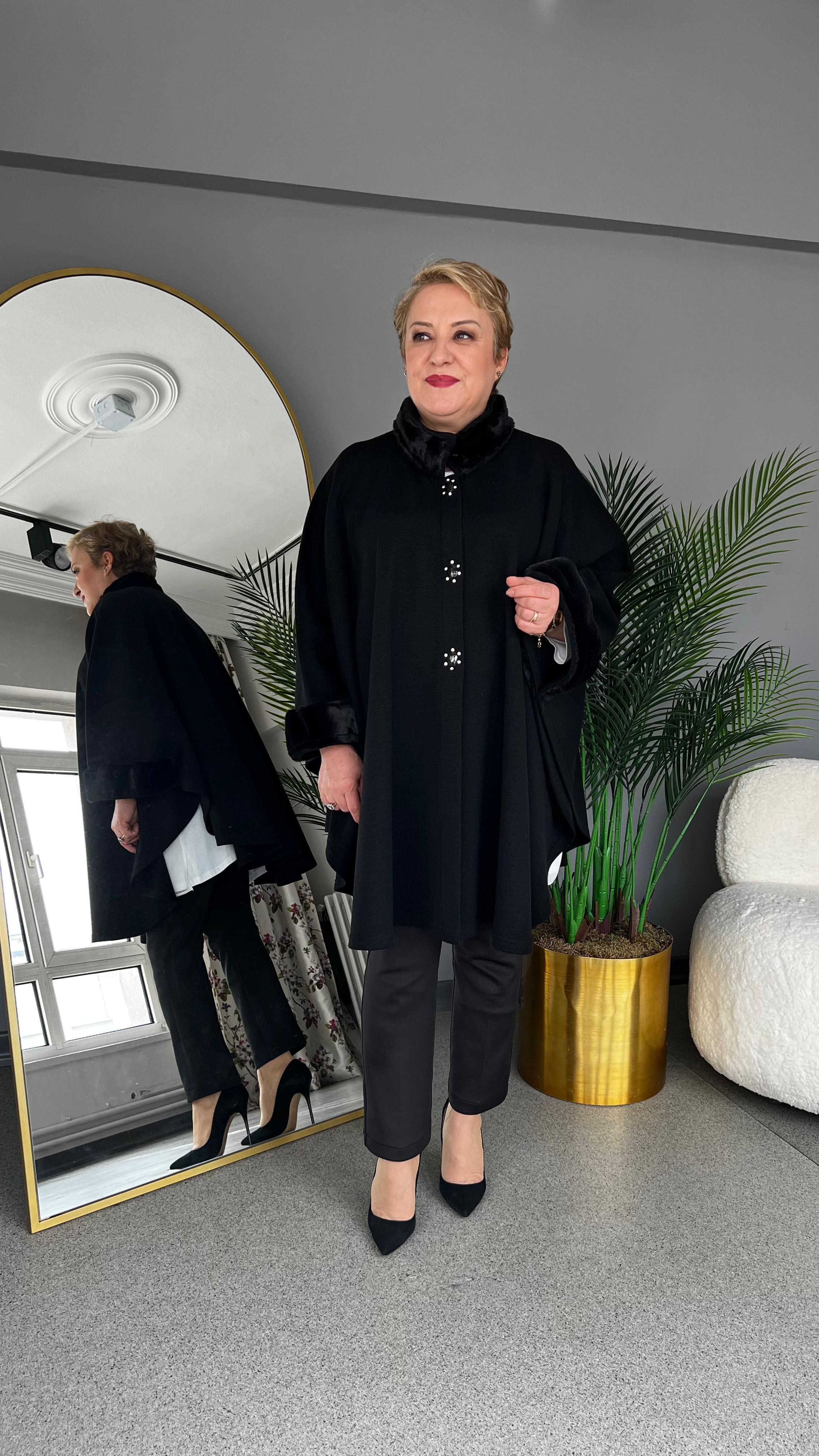 Selma Büyük Beden Dik Kürk Yakalı Pelerin/Panço
