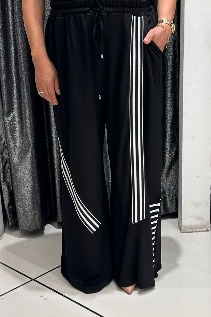 Selma Büyük Beden Fermuarlı Patch Detaylı Takım