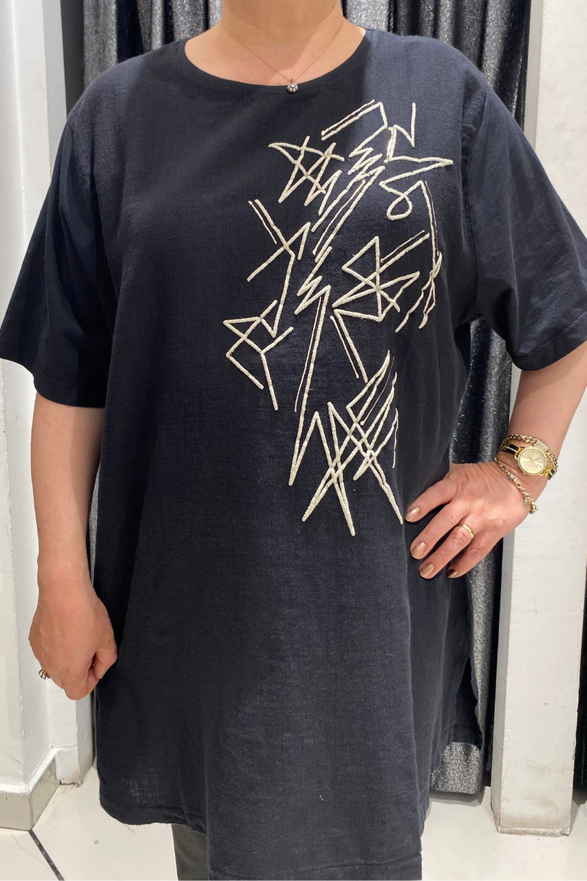 Selma Büyük Beden Geometrik Desenli T-Shirt