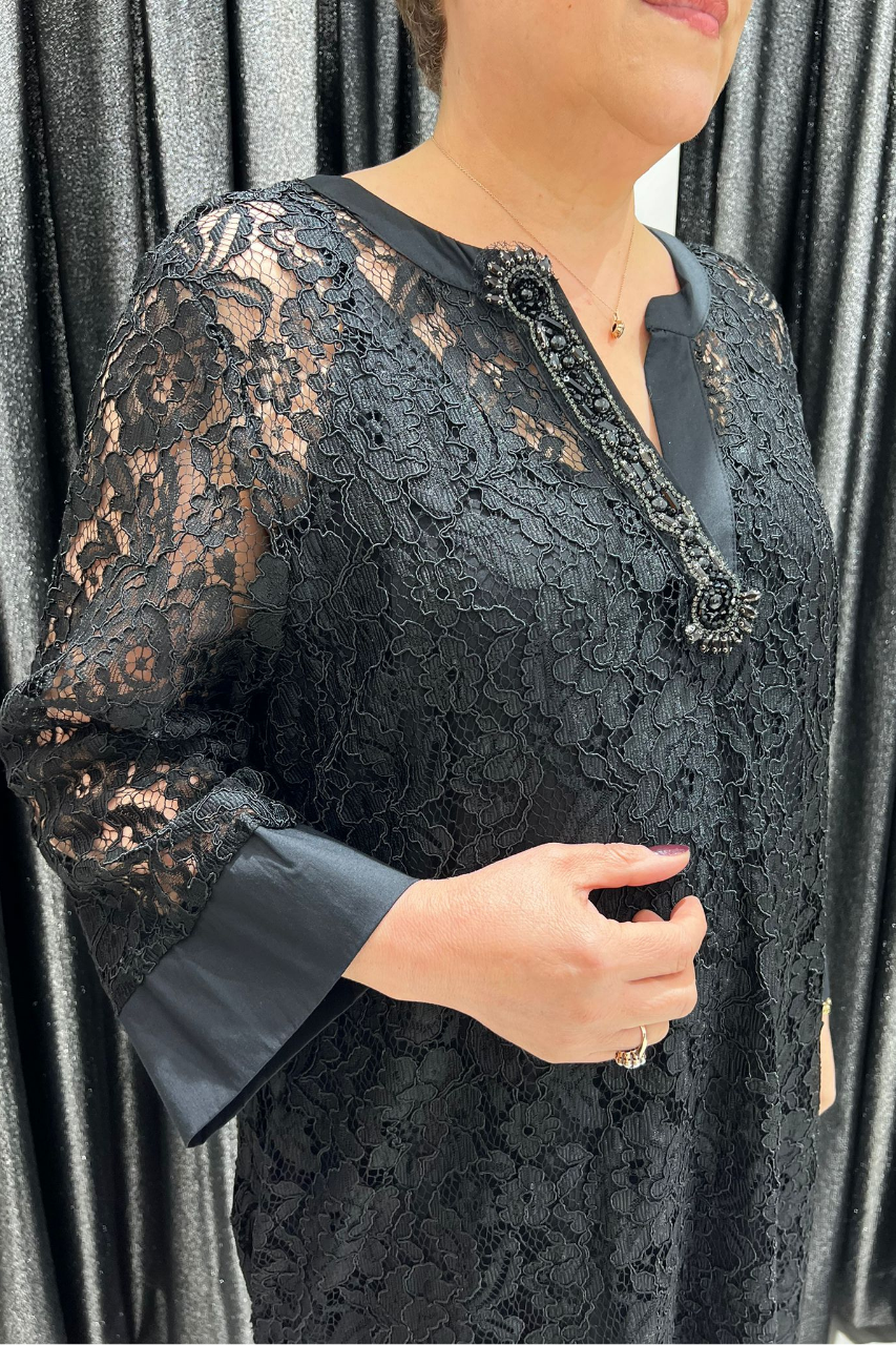 Selma Büyük Beden İç Elbiseli V Yaka Dantel Takım