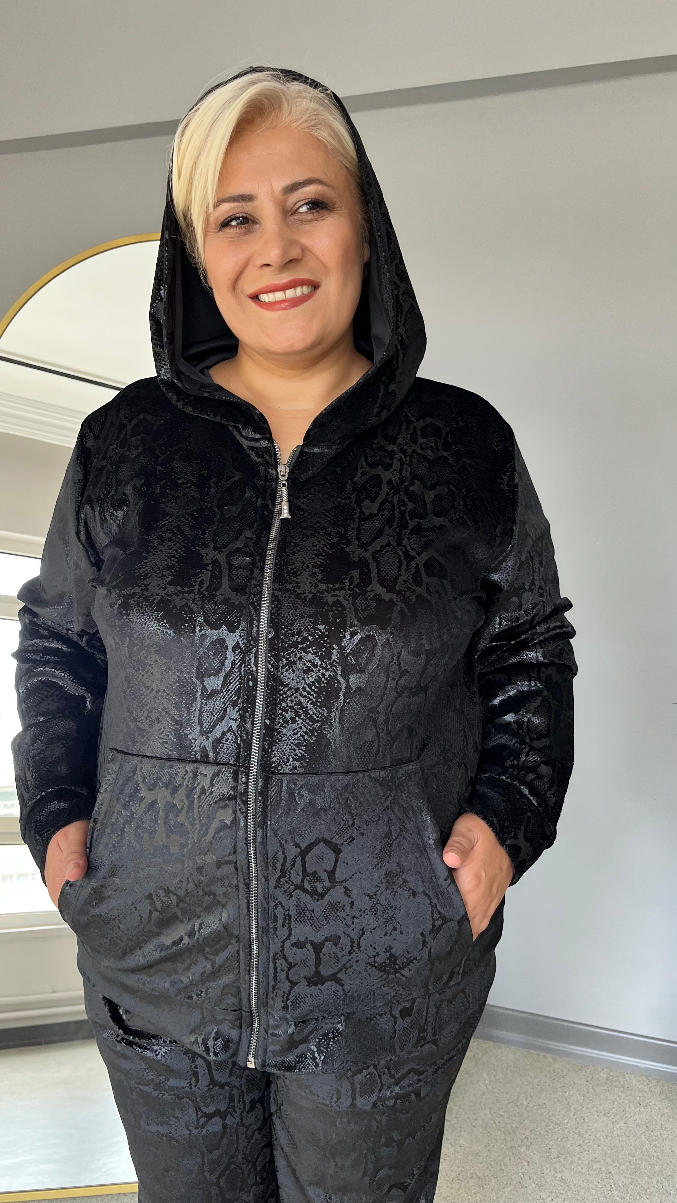 Selma Büyük Beden İnci Kadife Yılan Desenli Eşofman Takımı