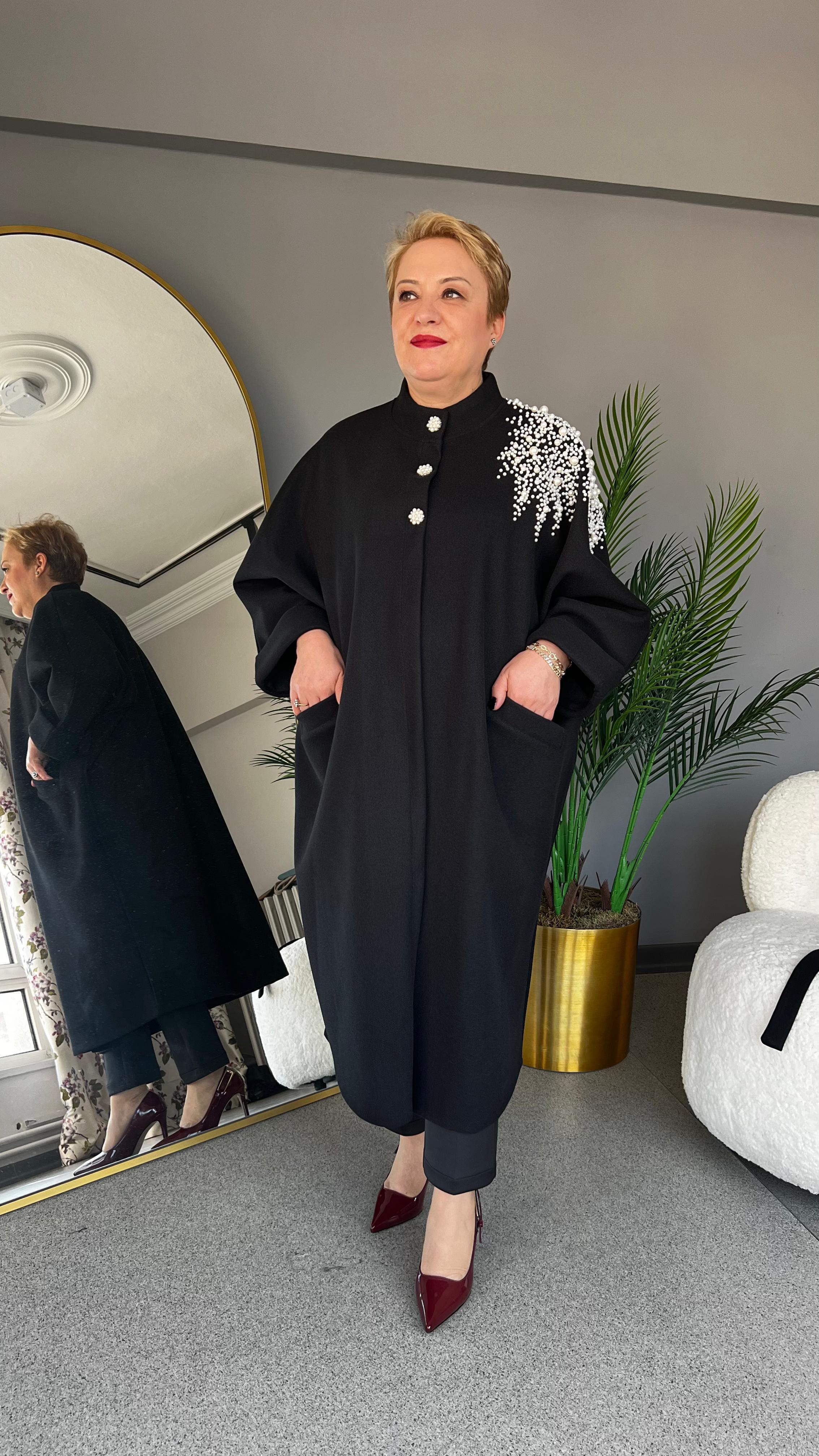 Selma Büyük Beden İncili Kaban