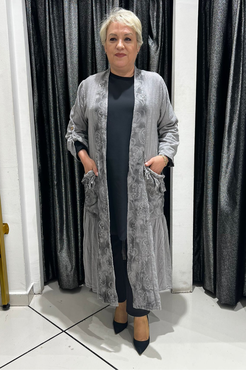 Selma Büyük Beden İşlemeli Uzun Hırka