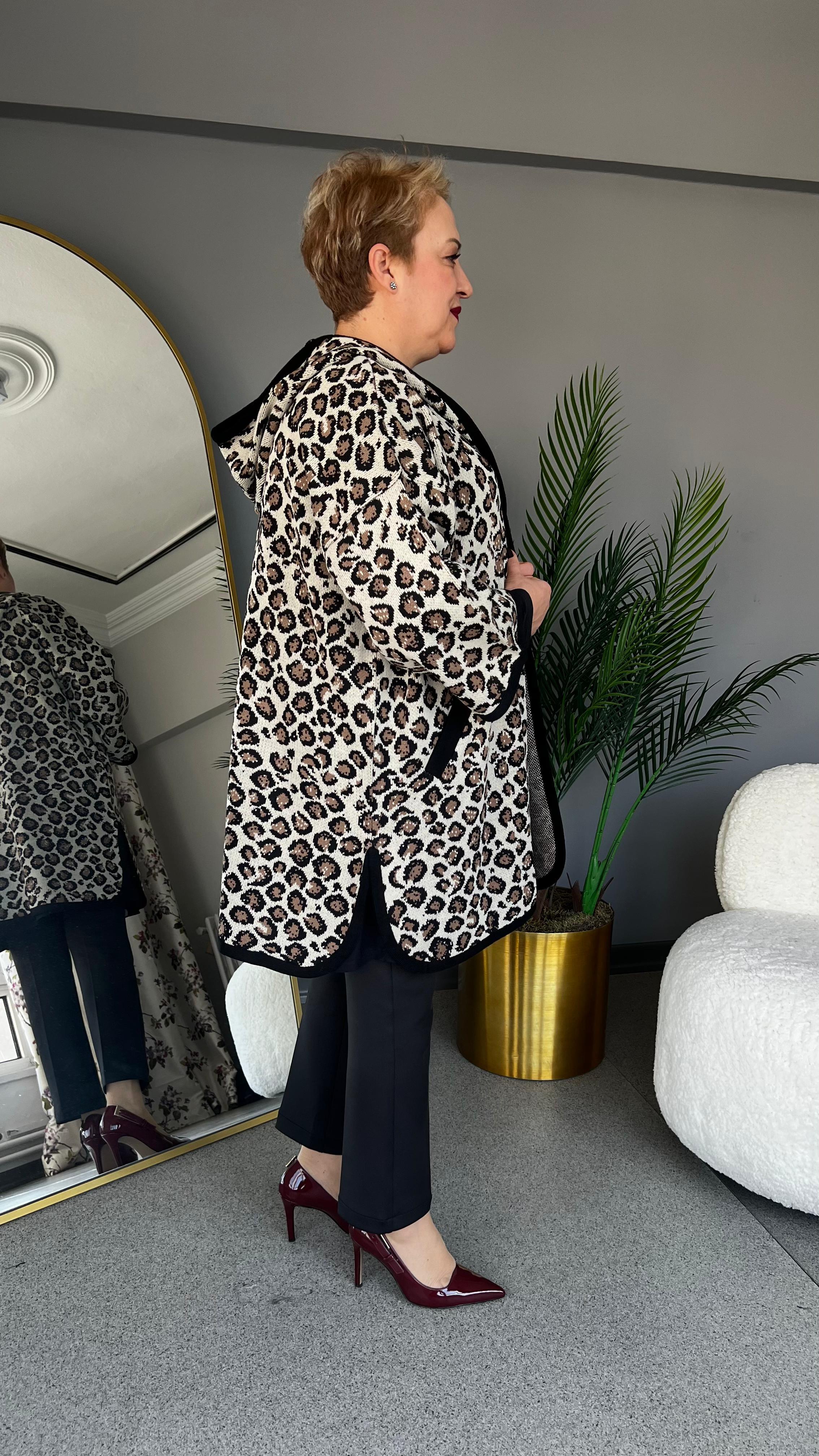 Selma Büyük Beden Leopar Desenli Ceket