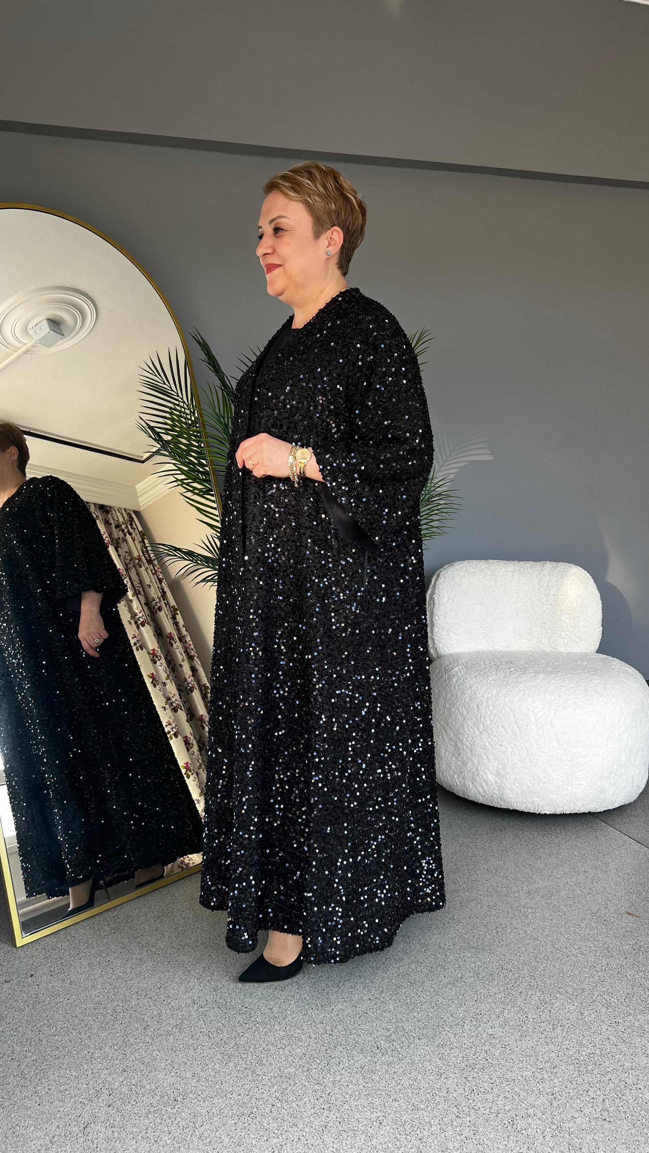 Selma Büyük Beden Payet İşlemeli Kap