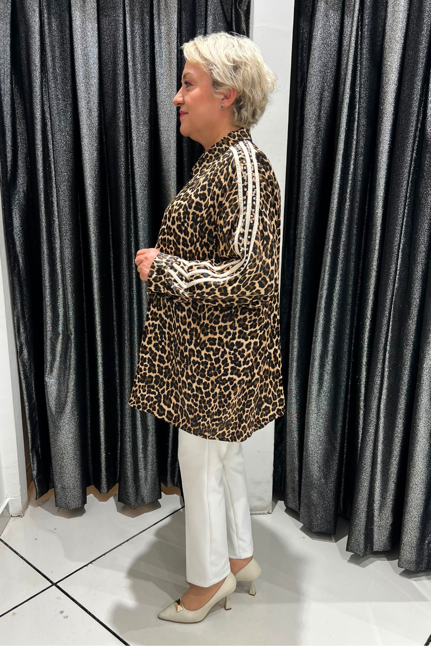 Selma Büyük Beden Saten Leopar Desen Gömlek