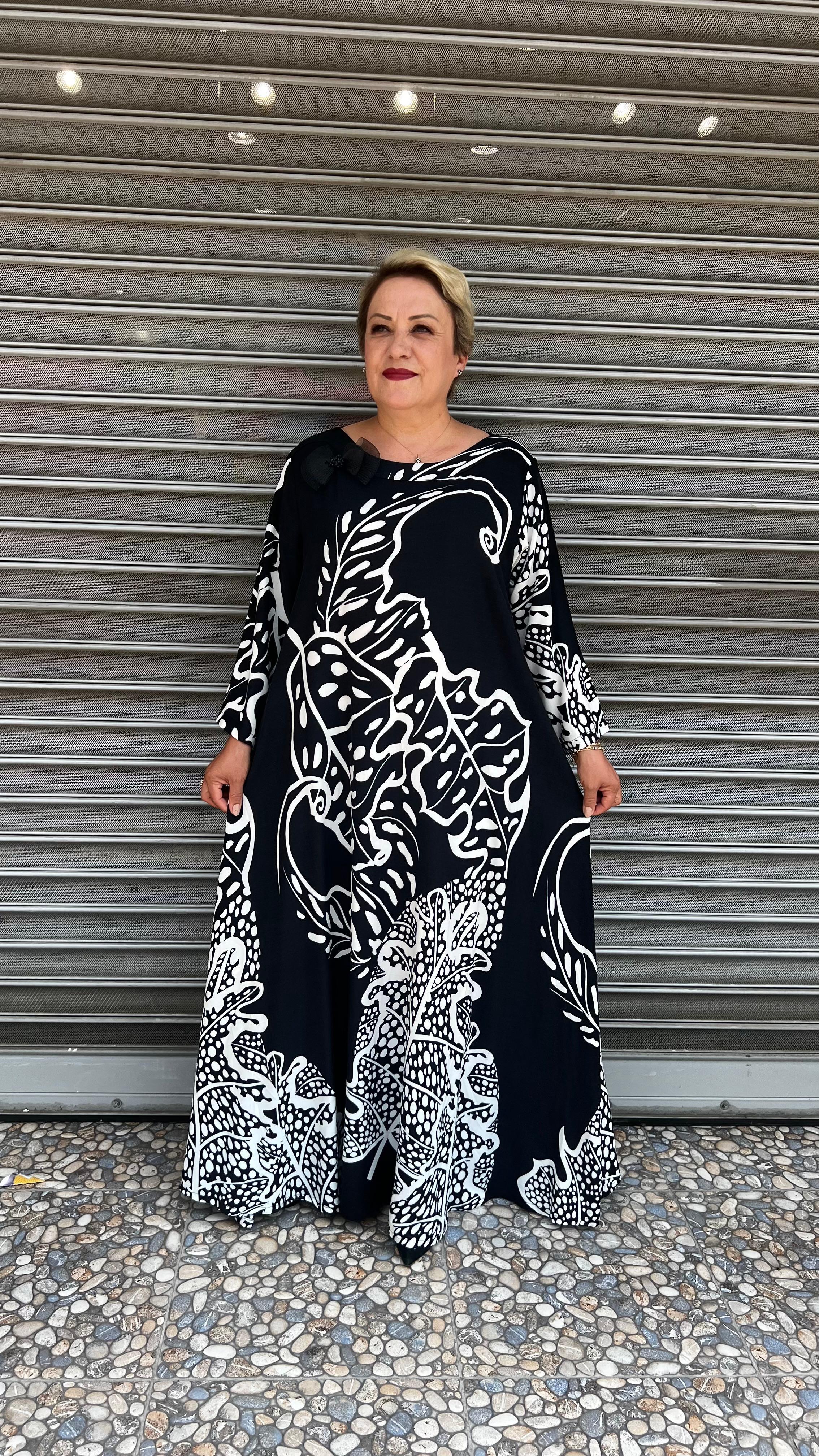 Selma Büyük Beden Siyah Yaprak Desenli Elbise