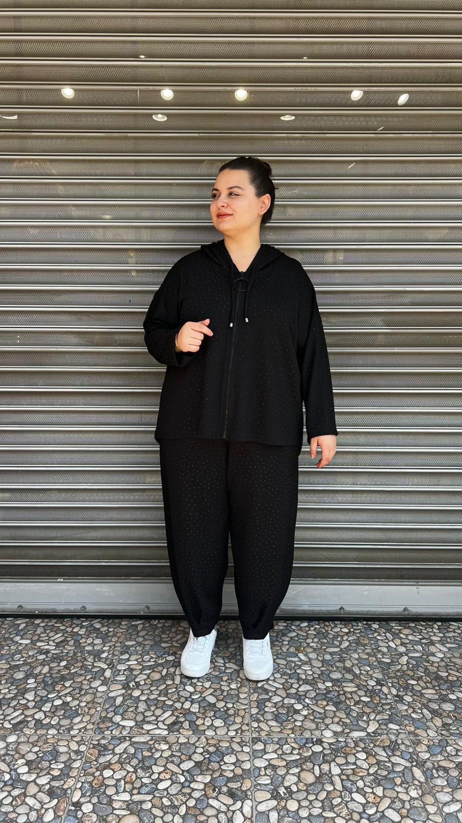 Selma Büyük Beden Taş Detaylı Fermuarlı Oversize Siyah Takım