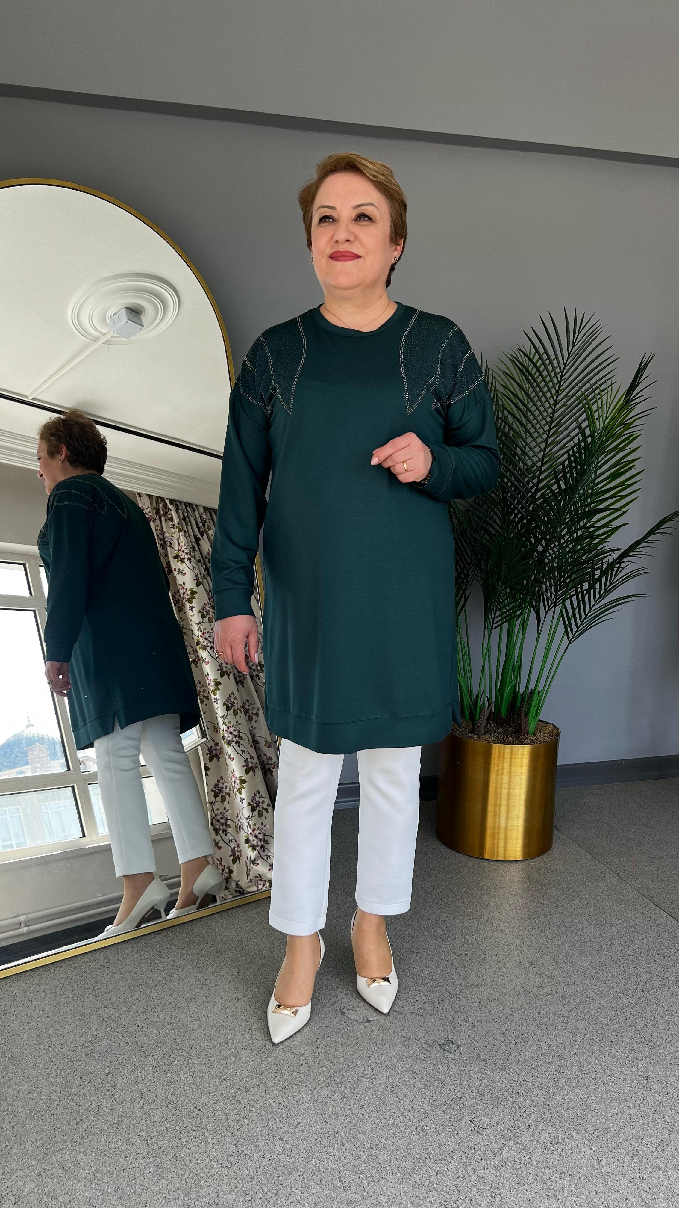 Selma Büyük Beden Taş İşlemeli Tunik