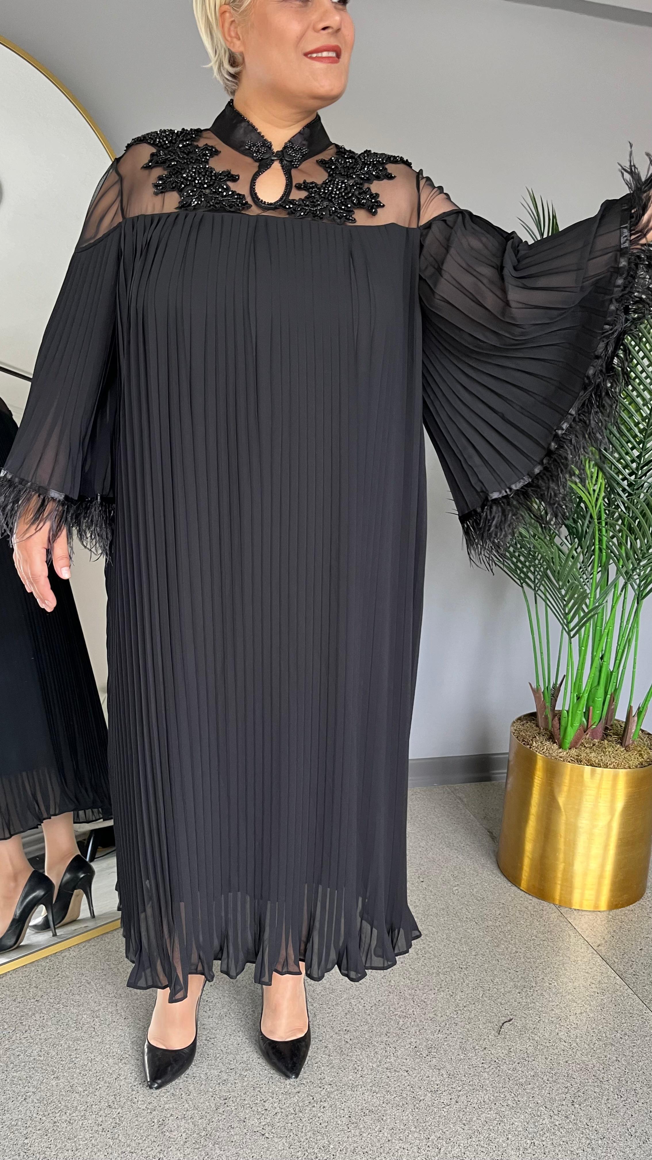 Selma Büyük Beden Taşlı Pliseli Elbise