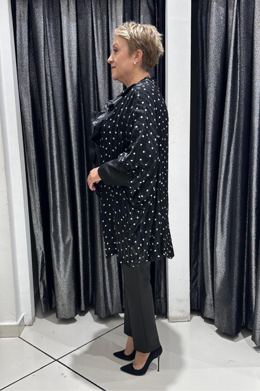 Selma Büyük Beden Volan Detaylı Saten Bluz
