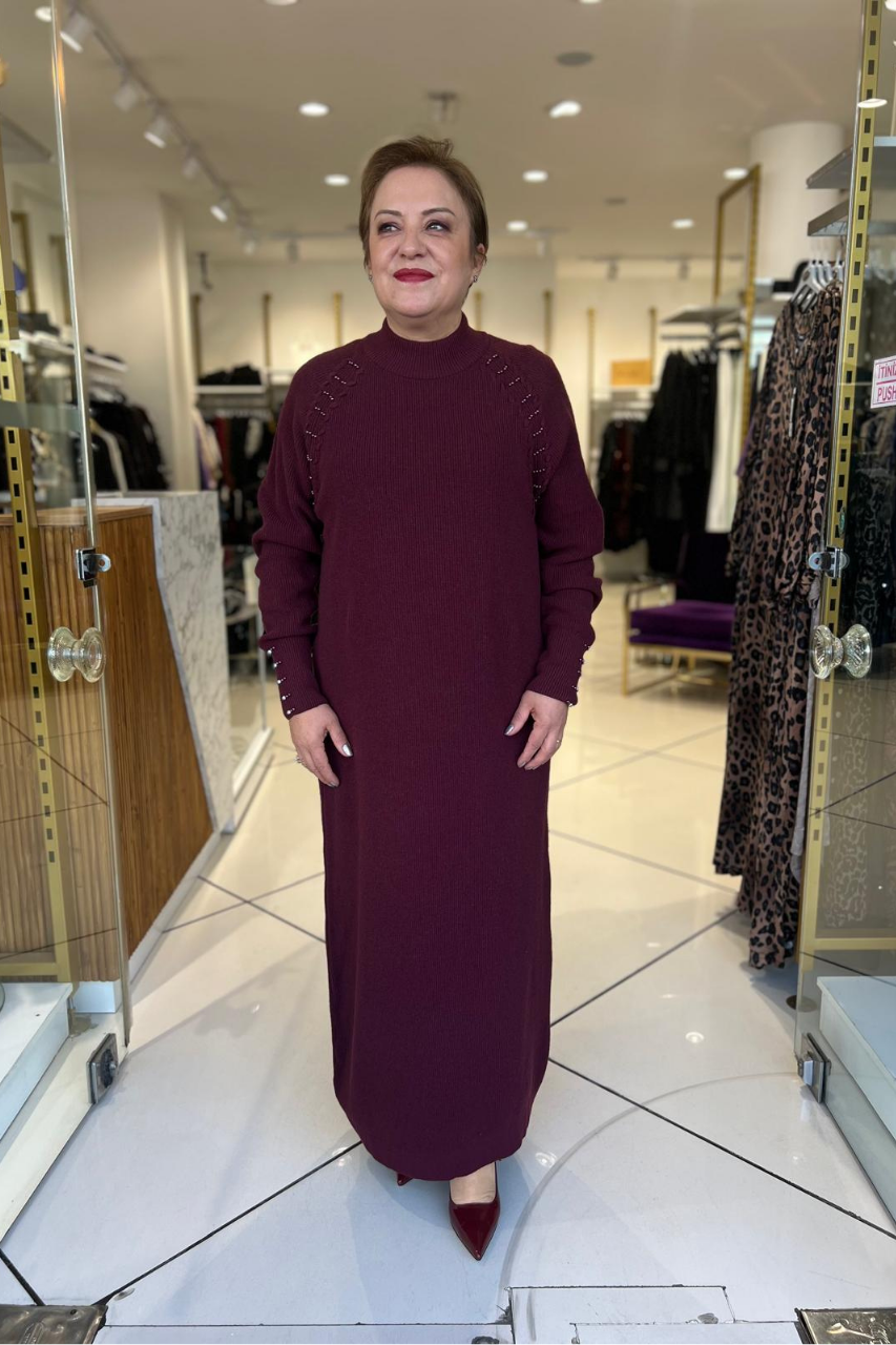 Selma Büyük Beden Yüksek Yaka İşlemeli Triko Elbise