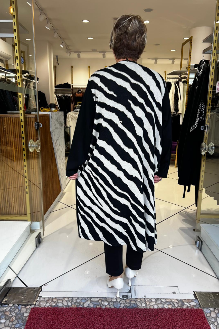 Selma Büyük Beden Zebra Desenli İçli Dışlı Takım