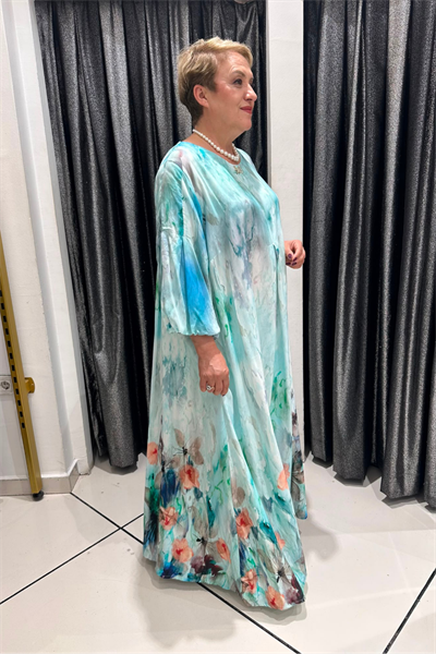 Selma Büyük Beden Akıcı Form Çiçek Detaylı Elbise