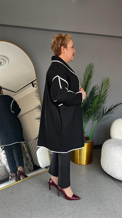 Selma Büyük Beden Altın Düğme Detaylı Beyaz Şeritli Ceket