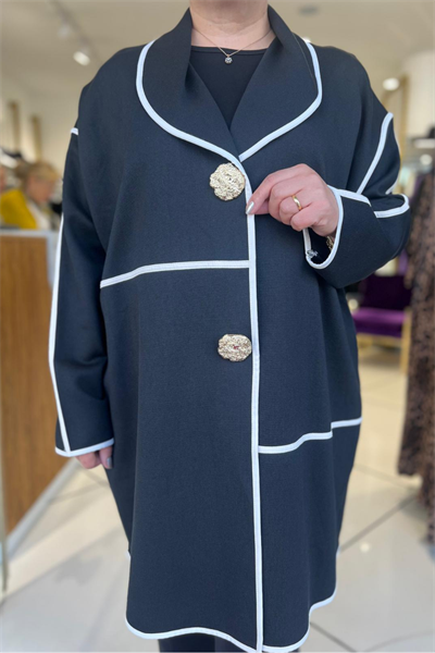 Selma Büyük Beden Altın Düğme Detaylı Beyaz Şeritli Ceket