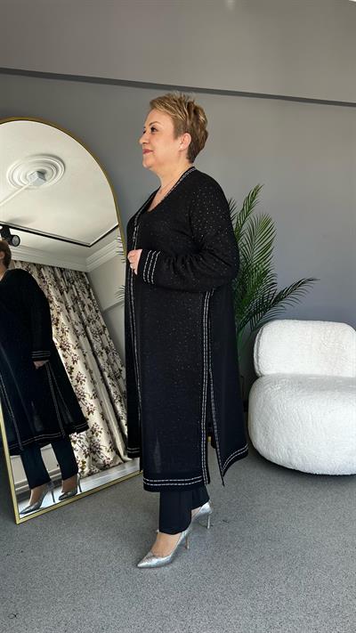 Selma Büyük Beden Arkası Çiçek Desenli Hırka