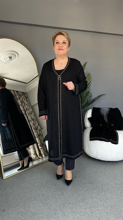 Selma Büyük Beden Arkası Çiçek Desenli Hırka