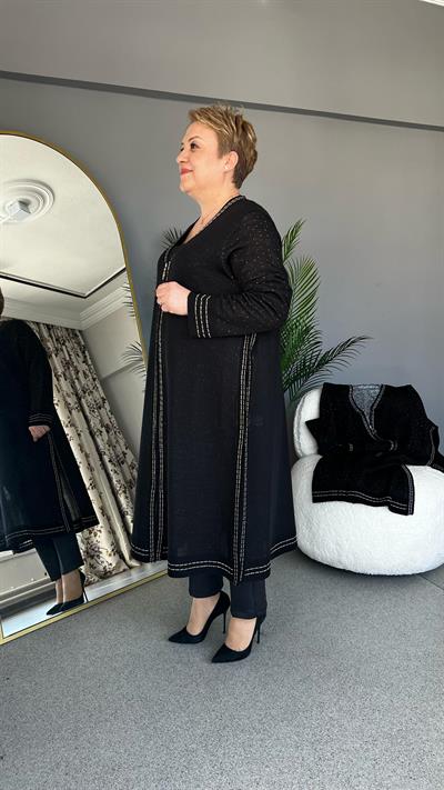 Selma Büyük Beden Arkası Çiçek Desenli Hırka