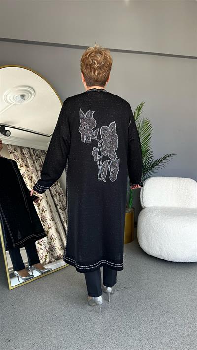 Selma Büyük Beden Arkası Çiçek Desenli Hırka