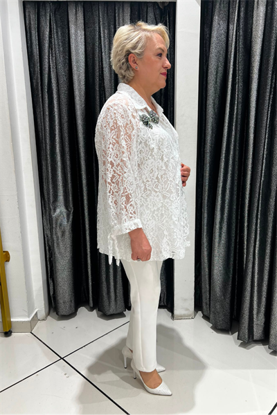Selma Büyük Beden Askılı İçlikli Beyaz Güpür Ceket