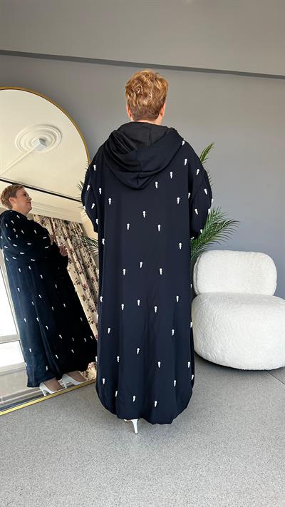 Selma Büyük Beden Boncuk İşlemeli Kap