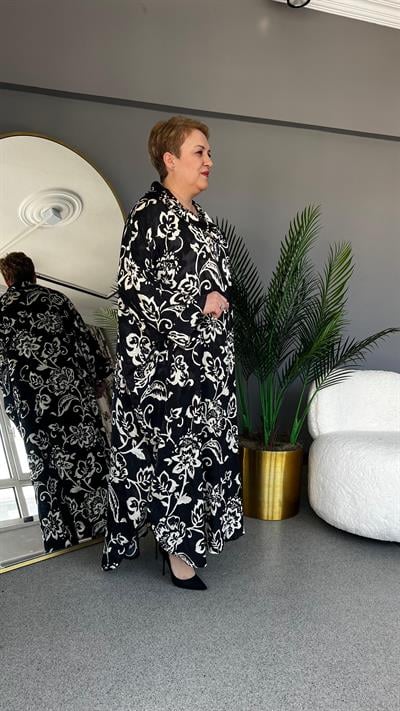 Selma Büyük Beden Broş Detaylı Ve Çiçek Desenli Elbise