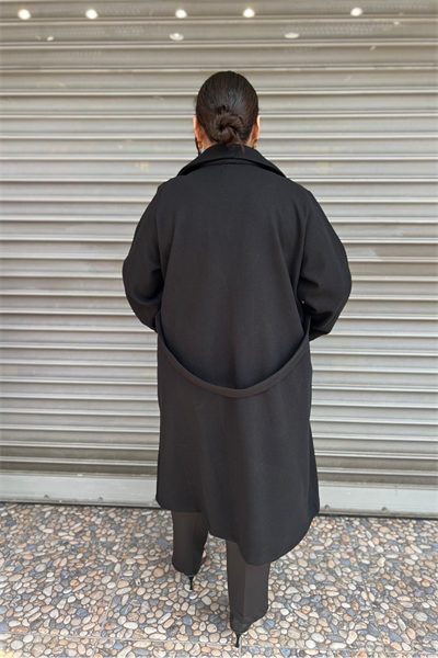 Selma Büyük Beden Cepli Broş Detaylı Kaban