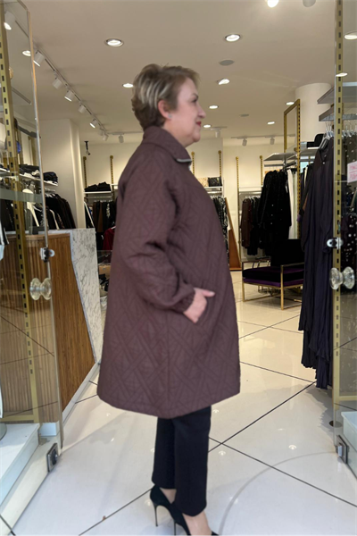 Selma Büyük Beden Cepli ve Broş Detaylı Siyah Uzun Kap