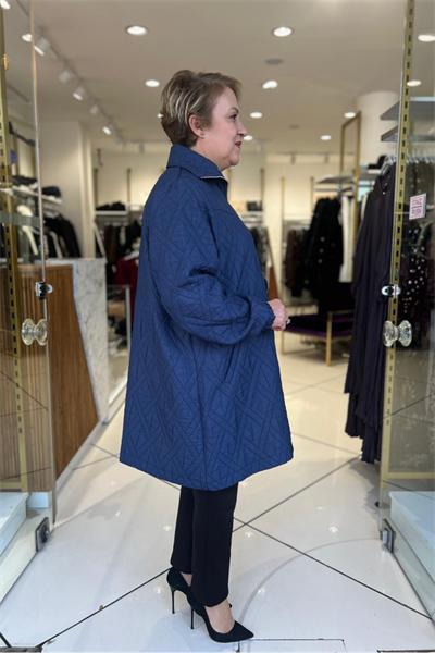 Selma Büyük Beden Cepli ve Broş Detaylı Siyah Uzun Kap