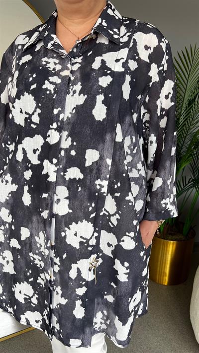 Selma Büyük Beden Çiçek Desenli Gömlek